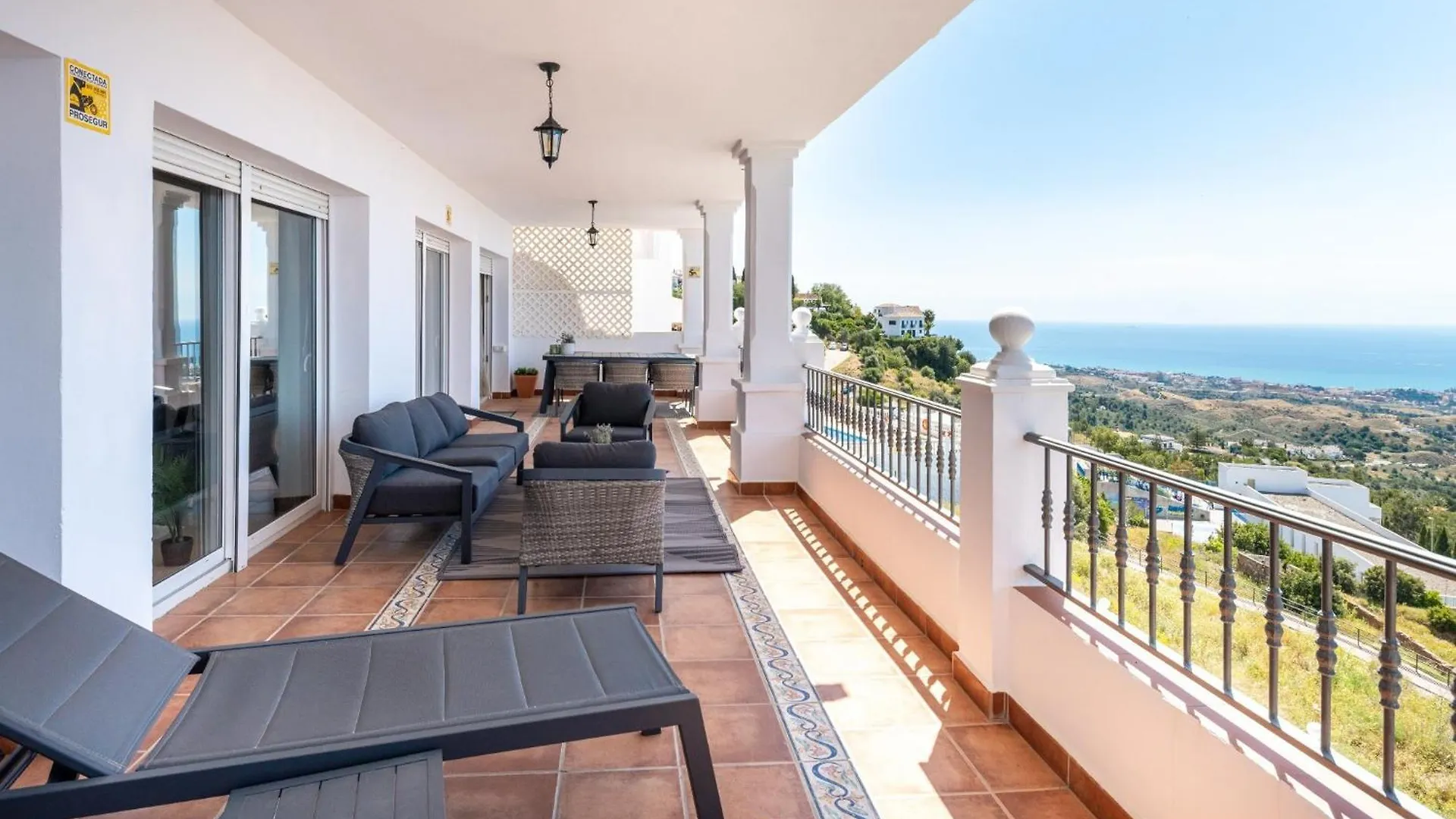 Luxurious & Elegant 3-Bed Apartment - Mijas Pueblo
